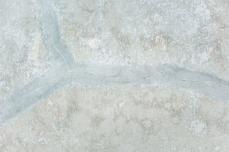 Garage Crack Repair in Des Moines, IA